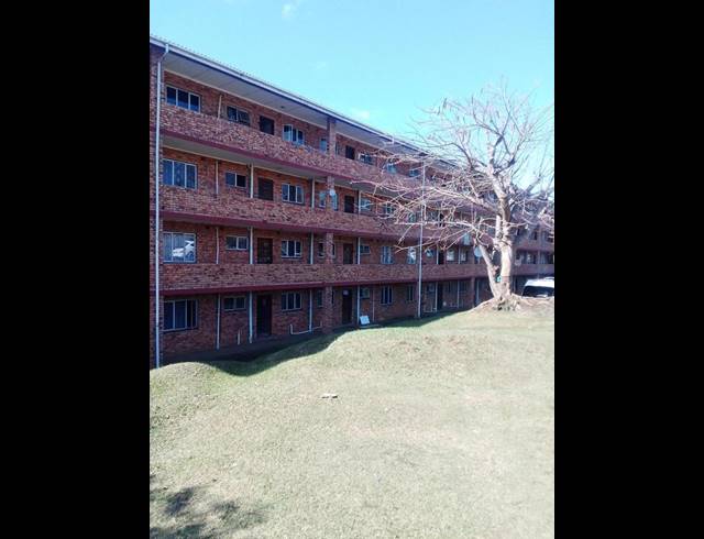 2 BEDROOM APARTMENT FOR SALE IN EMPANGENI CENTRAL